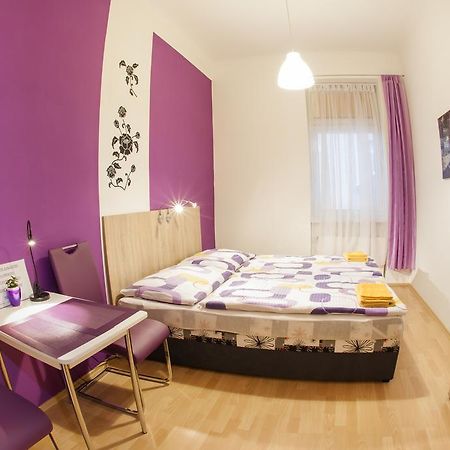 Apartmany - Penzion Smetanka チェスケー・ブジェヨヴィツェ エクステリア 写真