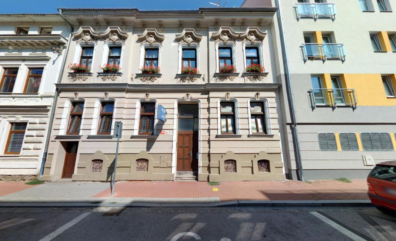 Apartmany - Penzion Smetanka チェスケー・ブジェヨヴィツェ エクステリア 写真