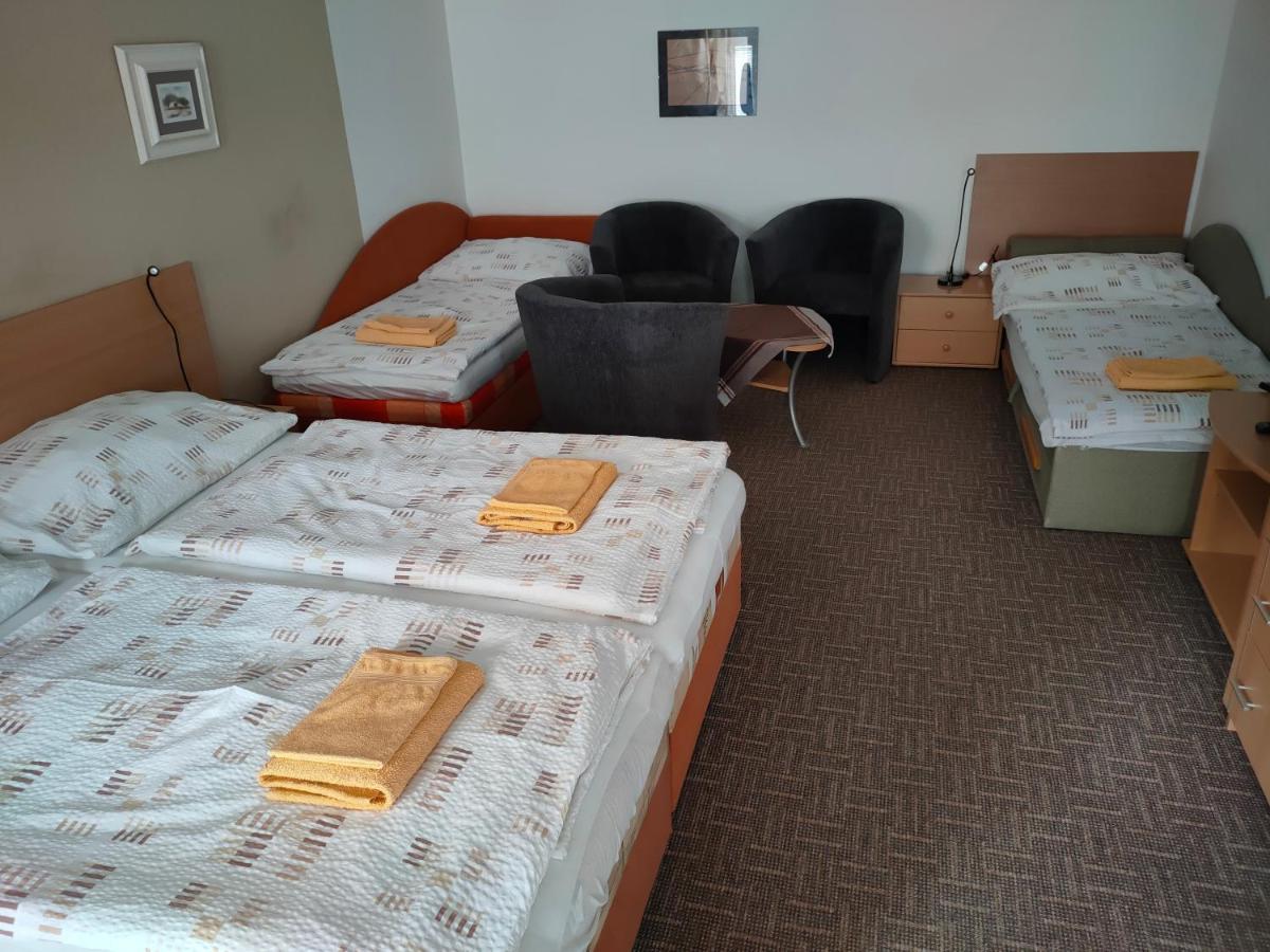 Apartmany - Penzion Smetanka チェスケー・ブジェヨヴィツェ エクステリア 写真