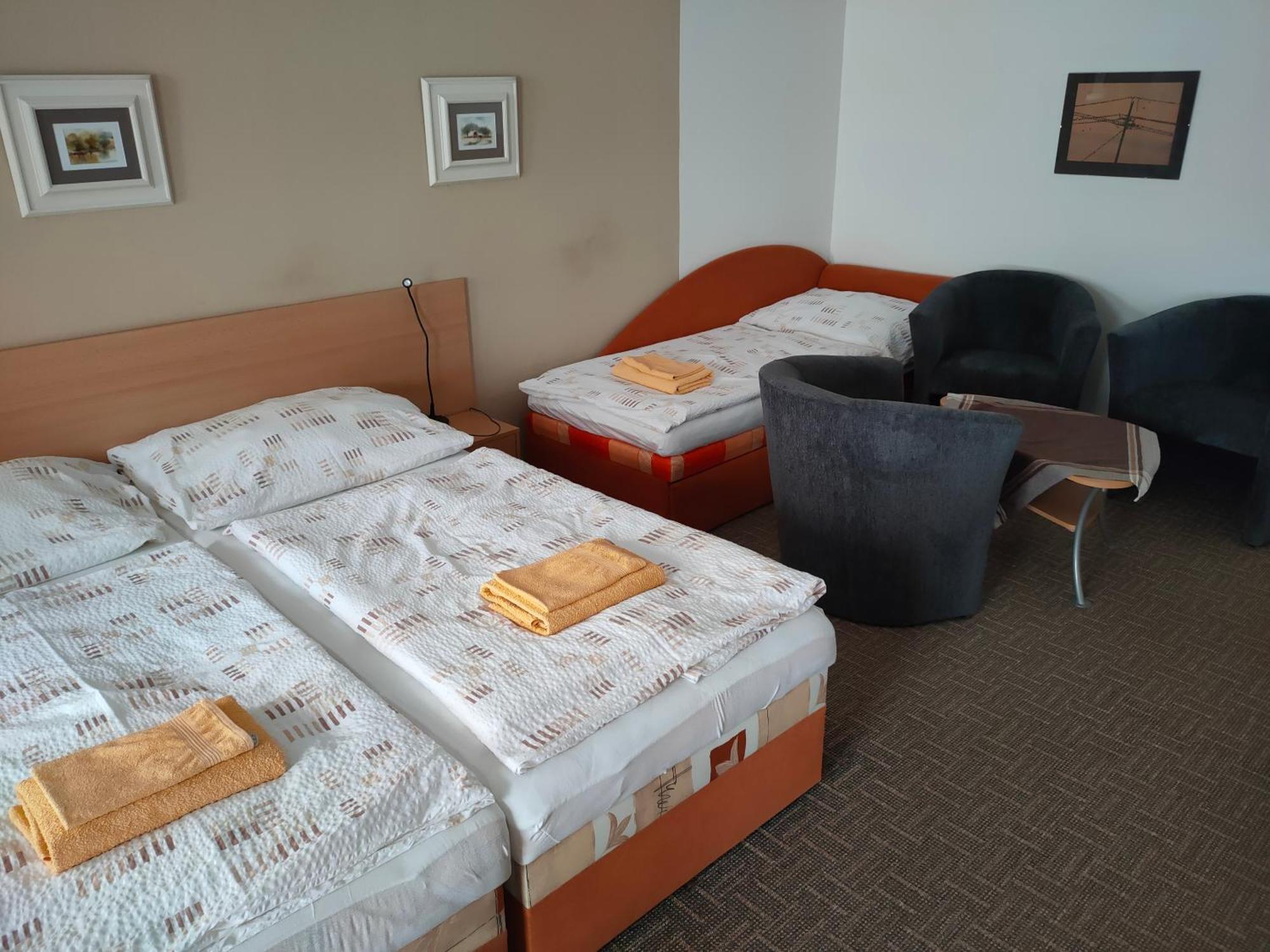 Apartmany - Penzion Smetanka チェスケー・ブジェヨヴィツェ エクステリア 写真