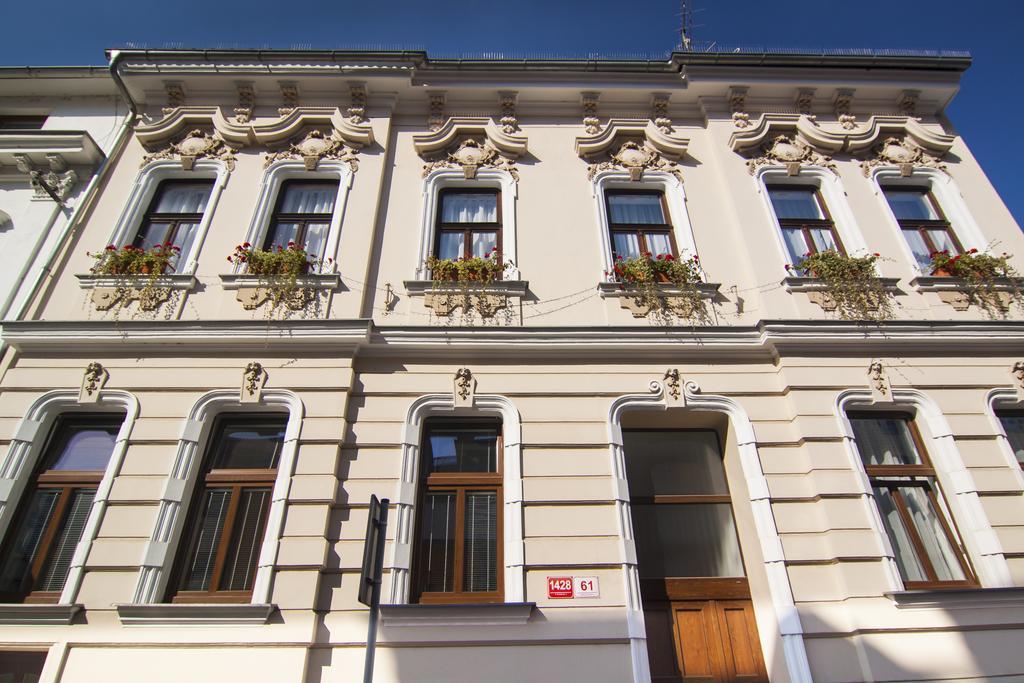 Apartmany - Penzion Smetanka チェスケー・ブジェヨヴィツェ エクステリア 写真